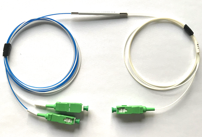 Single mode double window coupler